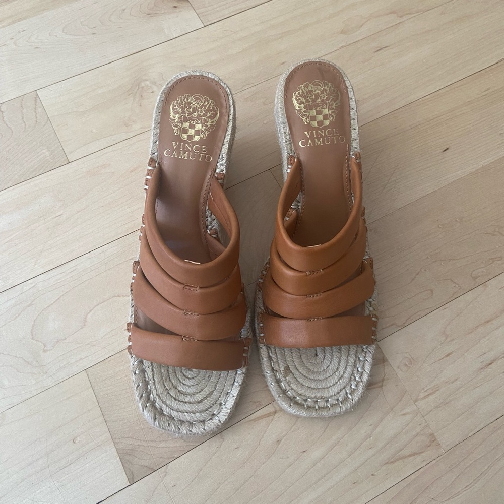 Vince Camuto Wedge Sandals Size 8